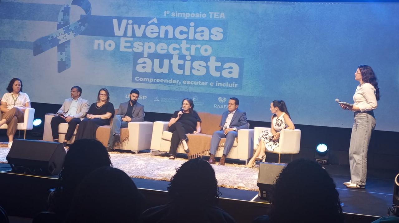Mesa-redonda no 1º Simpósio TEA